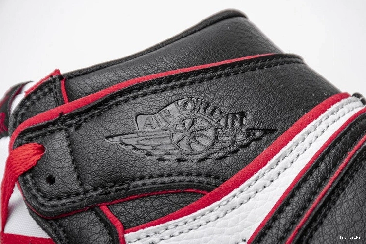 Retro Jordan  1 Bloodline High 555088-062 0501
